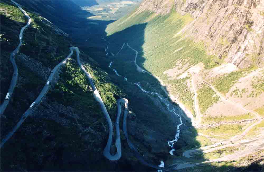 144 - Noruega - montes de los Trolls - 2001